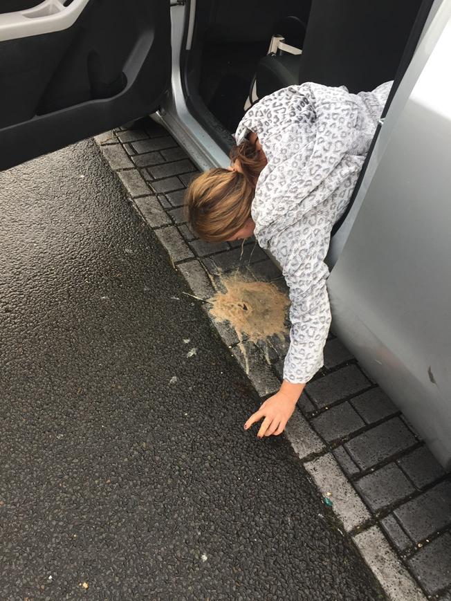 riosprake's tweet image. Monday morning struggles😂😭 #benderproblems @natasharobbins