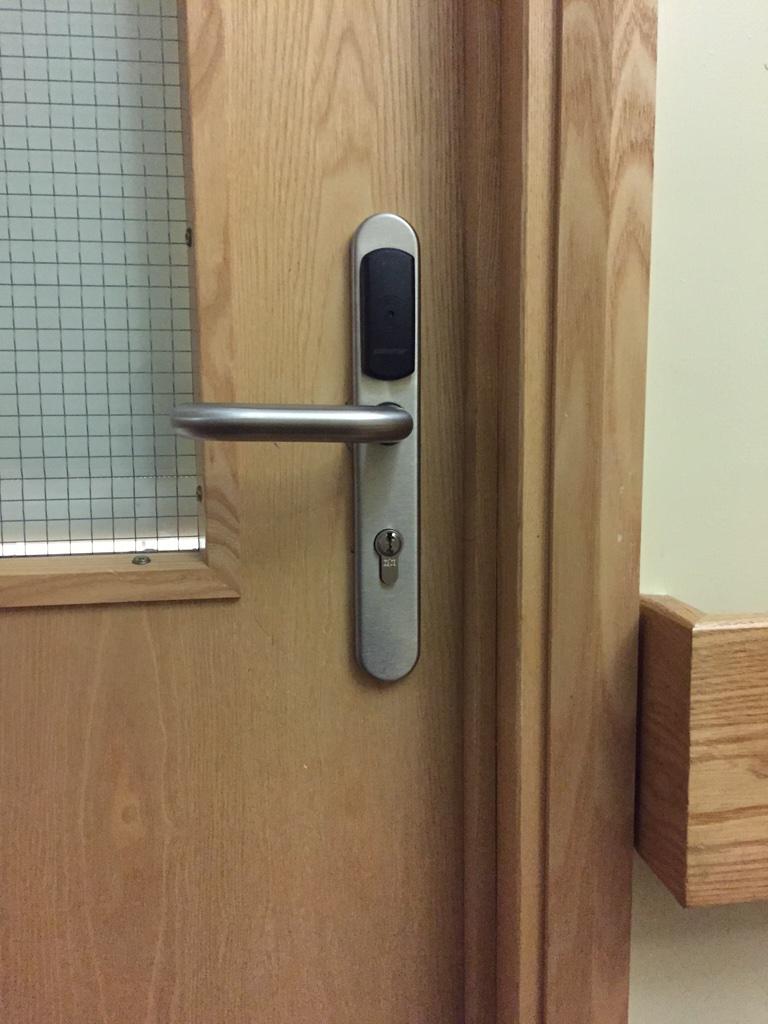 SteronLocksmith's tweet image. Before, during &amp;amp; after fitting @MulTLockUK #SmartAir #thekeytoyoursecurity