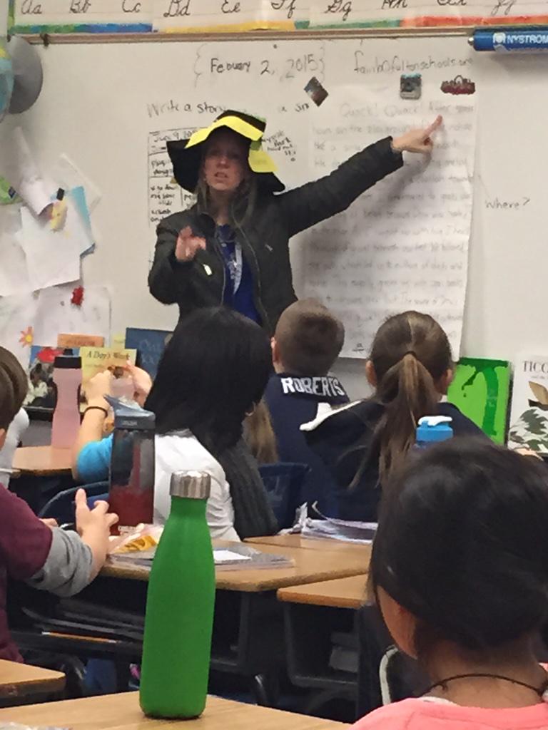 MPE_Principal22's tweet photo. The Writing Wizard visited 4th grade today! #writingconferences #engagingstudents #creatingstrongwriters #CCEScolts http://t.co/BWu6ZwTF0V