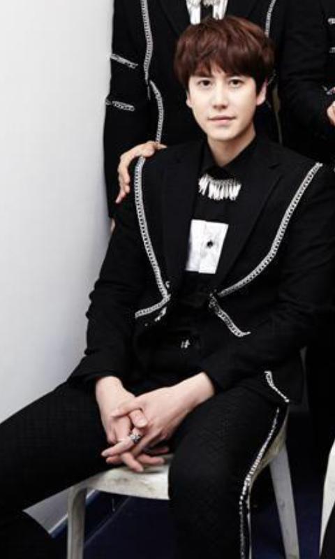  is it already the 3rd of feb in Korea! Happy birthday to my bias Cho Kyuhyun in adv& tmrrw again! 