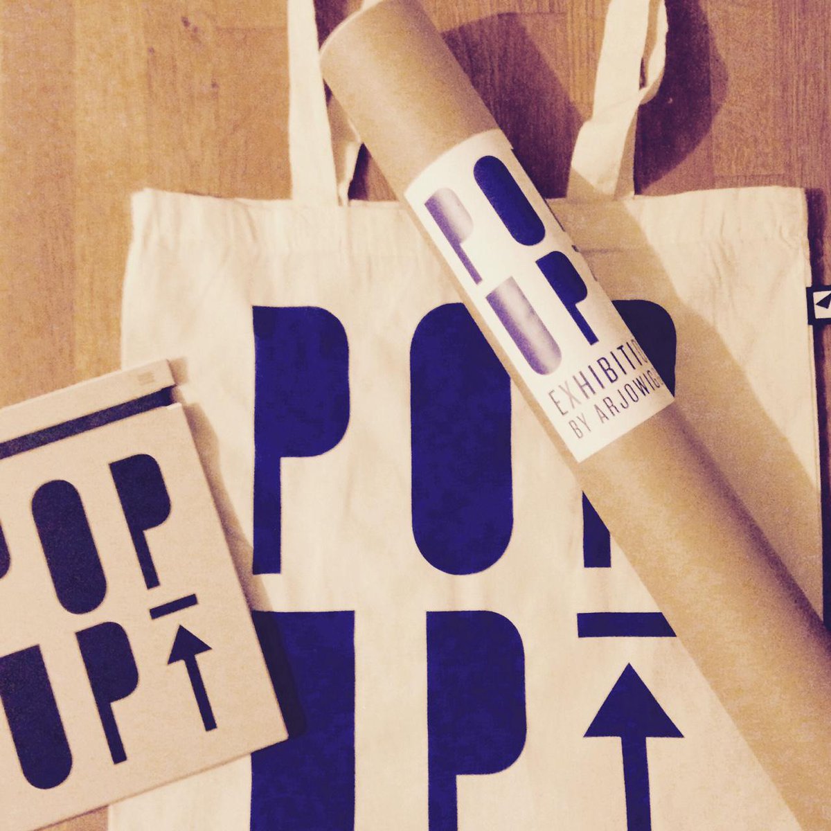stereochromie's tweet photo. POP UP Exhibitions by Arjowiggins / ID by stereochromie© #design #printdesign #paper #arjowiggins #graphicdesign http://t.co/ROkG10nxhC
