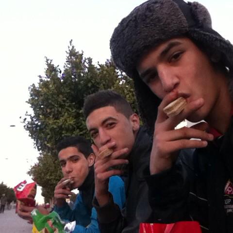 ABDOUBESTBOY1's tweet photo. Le lundi prochin c'est la vedio les couples Algerian http://t.co/rCh908peUy