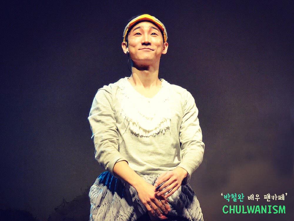 chulwanism's tweet photo. 2015.02.01 뮤지컬 "마당을 나온 암탉" 커튼콜사진. http://t.co/EeCxJRGIi2