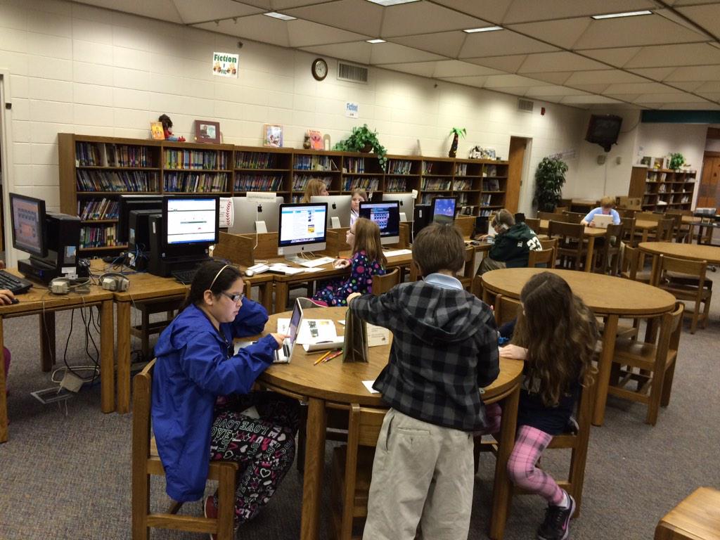Aspinwall_TCE's tweet photo. Putting our learning into action: Researching information in the Media Center. #LCSSPROUD #ProjectAchievement http://t.co/rI5A8WLiMG