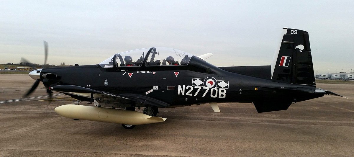p21mxl's tweet photo. Two visitors to @bhx_official Signature today on delivery to NZAF N277OB along with N2763B (Picture: Joe Mills) http://t.co/BGEVQh0hB8