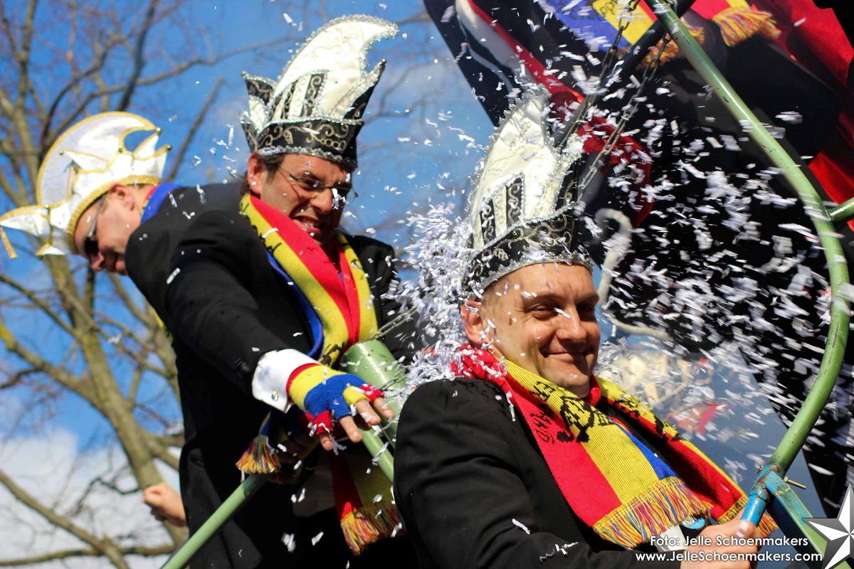 #Carnaval2014 <a href="/EchteWollukse/">Echte Wollukse Als</a> Om alvast in de stemming te komen! Foto: <a href="/JelleSchoen/">Jelle Schoenmakers</a>