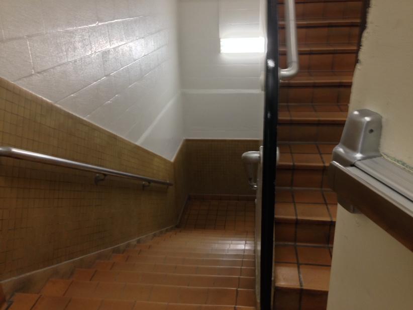 jaywiese's tweet photo. Guh. The hospital elevators are *so* slow! Maybe I'll take the stairs… http://t.co/KwRAp8Z7JO