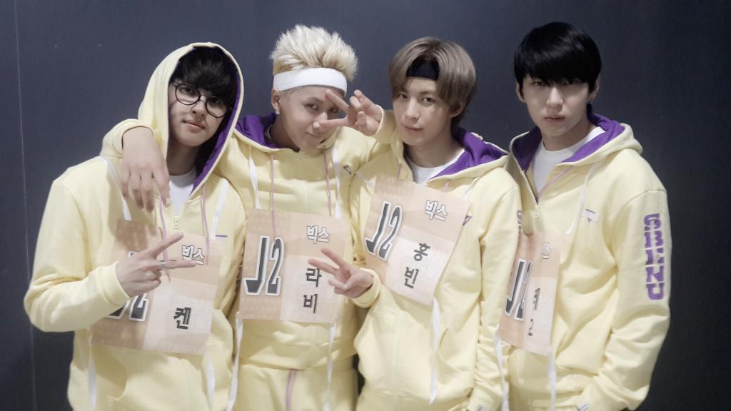 B82XCymCQAAG-X-.jpg:large