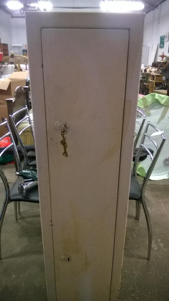 JimRailton's tweet photo. A Sparefield gun cabinet has just entered the saleroom. To be auctioned on February 14th. http://t.co/JKGG9gmz0x