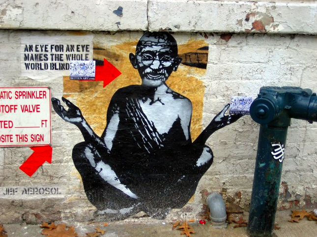 robertsnickc's tweet photo. ‘An eye for an eye makes the whole world blind.’ #Gandhi #streetart by Jef Aerosol #NYC 
http://t.co/RtprlwN4gf… http://t.co/OpWHMFtuSK