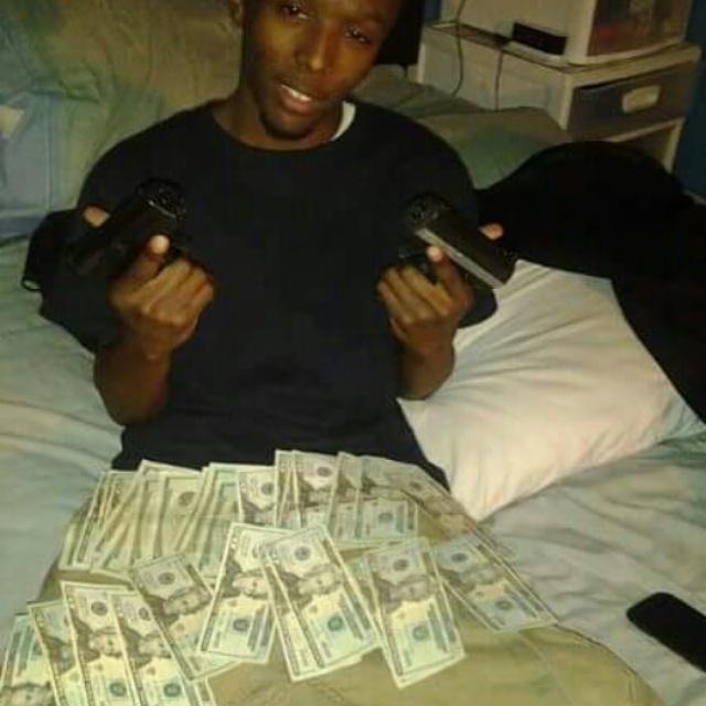 EbaStr8's tweet image. They told me things would change #TeamYayo.