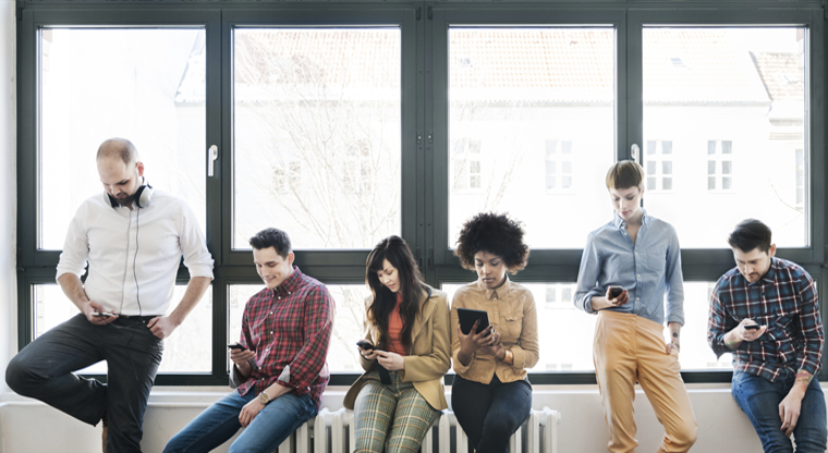 Weekly challenges encourage people to get off their phones
--springwise.com/weekly-challen… <a href="/BranchOutMove/">Branch Out Movement</a>