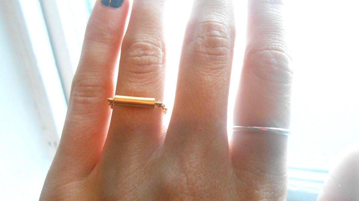 willowandclo's tweet image. Twig Chain Ring in 22 carat yellow gold plating. Ideal for #ringstacking and #valentinesdaygifts #willowandclo