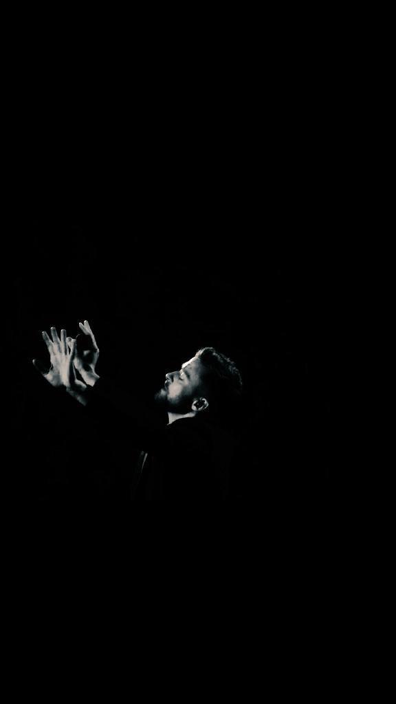 LoveKarenx's tweet photo. @THETNKIDS @jtimberlake just because is #MCM #MusicMonday #ThisLegend gets my 👍 Whatta man! http://t.co/oJ1iNBZWsD