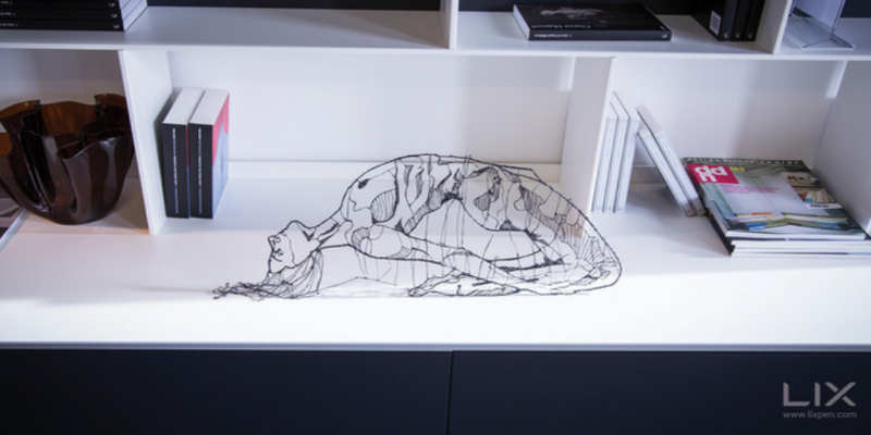 Geen papier bij je? Teken dan met <a href="/lixpen/">LIX PEN</a> gewoon in de lucht. #Kickstarter #3Dprinting sose.sr/1zN4rmu
