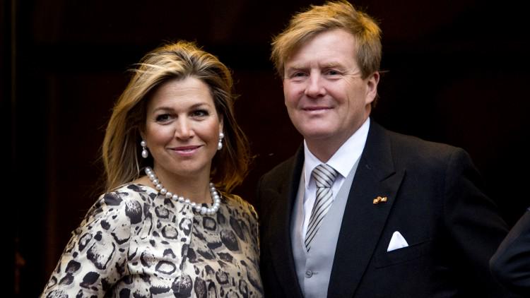 rtvnoord's tweet photo. Koning en Koningin komen naar Veenkolonien http://t.co/fGLNIOJZRT #rtvnoord http://t.co/hkn438wsU1