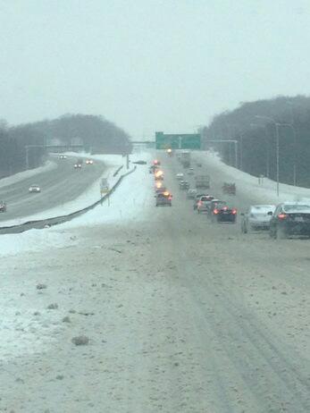 RIStatePolice's tweet photo. It's messy and slippery on I-95. Cars into barriers and multiple accidents. Use caution if you must drive. #SnowRI http://t.co/MeNZ7cNN9H