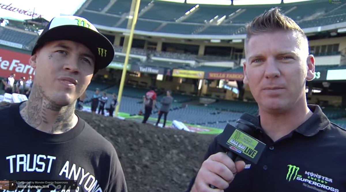 NuclearCowboyz's tweet photo. Race Day Live's Andy Bowyer speaks with @twitchthis from the track walk. Watch the video at: http://t.co/ttrNQpFFw8 http://t.co/3aT8Ki0XCB