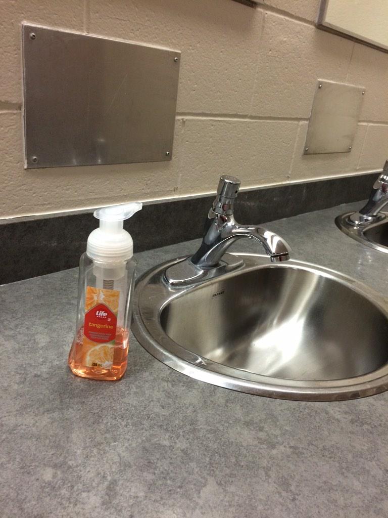 TropeaBreanne's tweet photo. #compproblems http://t.co/BHcCBTqHD7