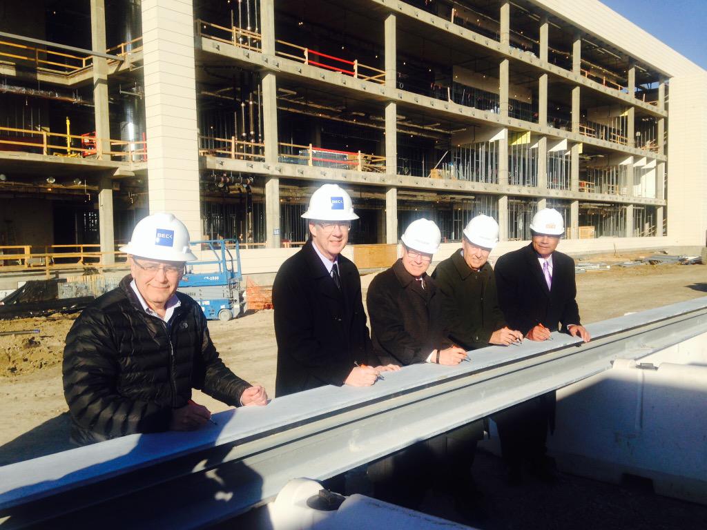 JimMShipley's tweet photo. RT @BeckGroup: It's a great day for a beam signing @UT_Dallas #bioengineering building. (Thank you, Dr Daniel!) http://t.co/cc6ukzi5BD