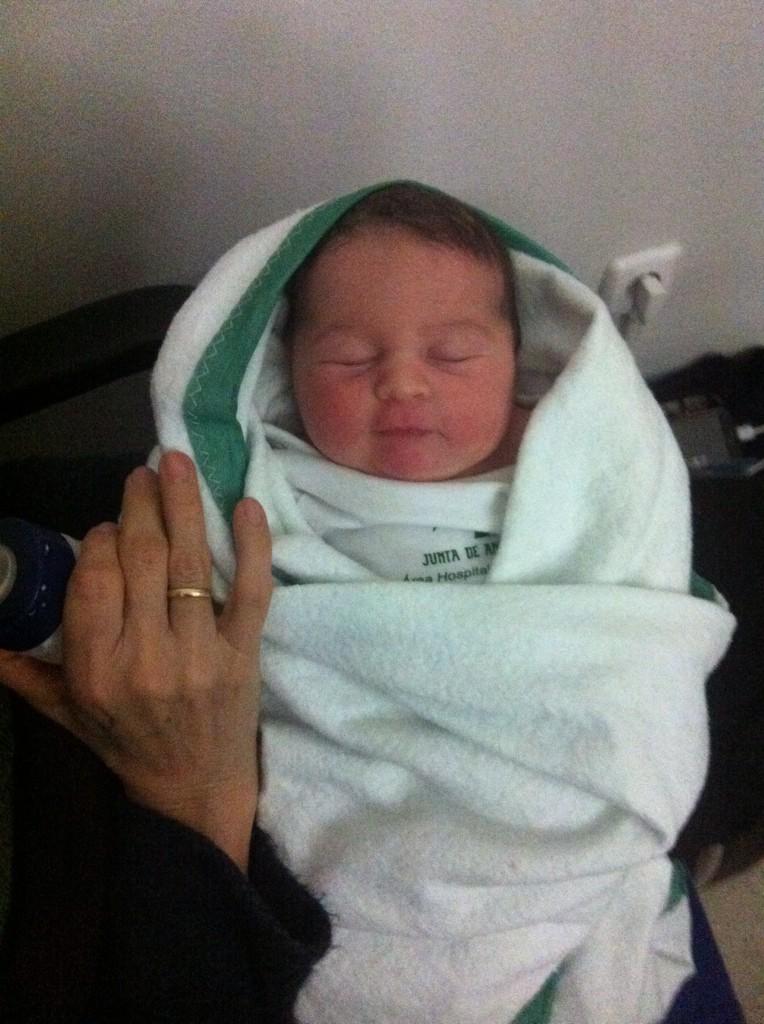 JoseBiriss's tweet photo. Mi nueva sobrina BLANCA jijiji que Wapa es ,enhorabuena a mi hermano @JKARLOS84 y @IreneRizo85 http://t.co/MFEFuGRITm