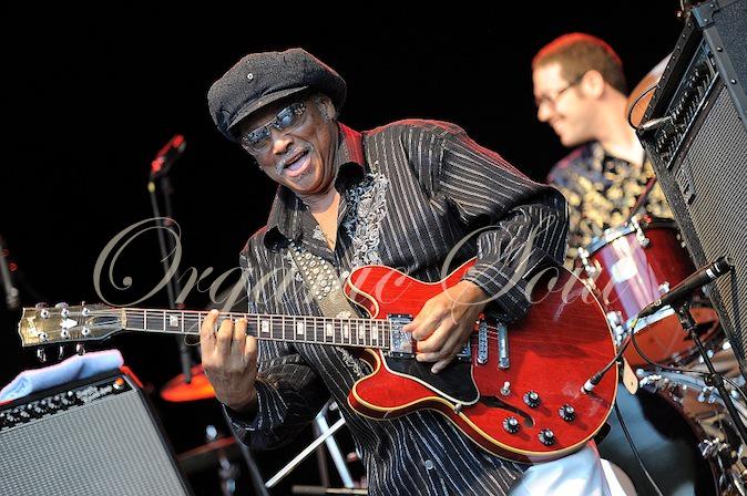 Happy Birthday, f/OS Guitarist, songwriter and producer Al McKay formerly of EWF is 67
 