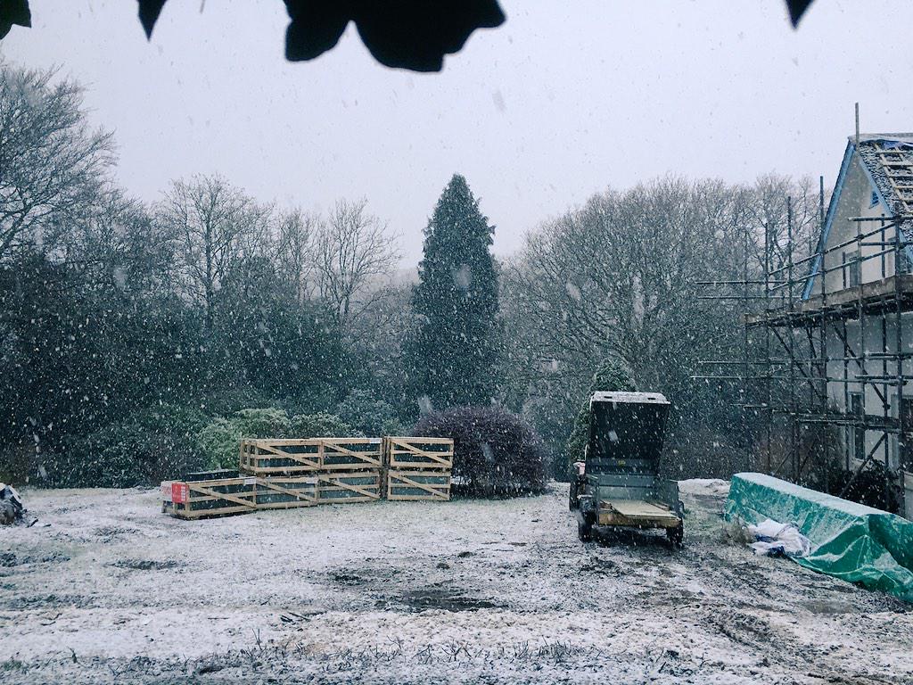 DJMCarpentry's tweet photo. Nice little sprinkling of snow ❄️ on the job today http://t.co/Ly1SAyWOgn