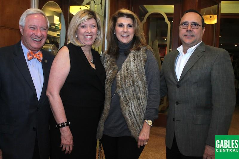 SlesnickJochem's tweet photo. Don &amp; Jeannett Slesnic,k @MiamiHerald Publisher Alex Villoch, Cesar Mendoza @APMiracle opening night of "Ragtime" http://t.co/Lvykl12ibp