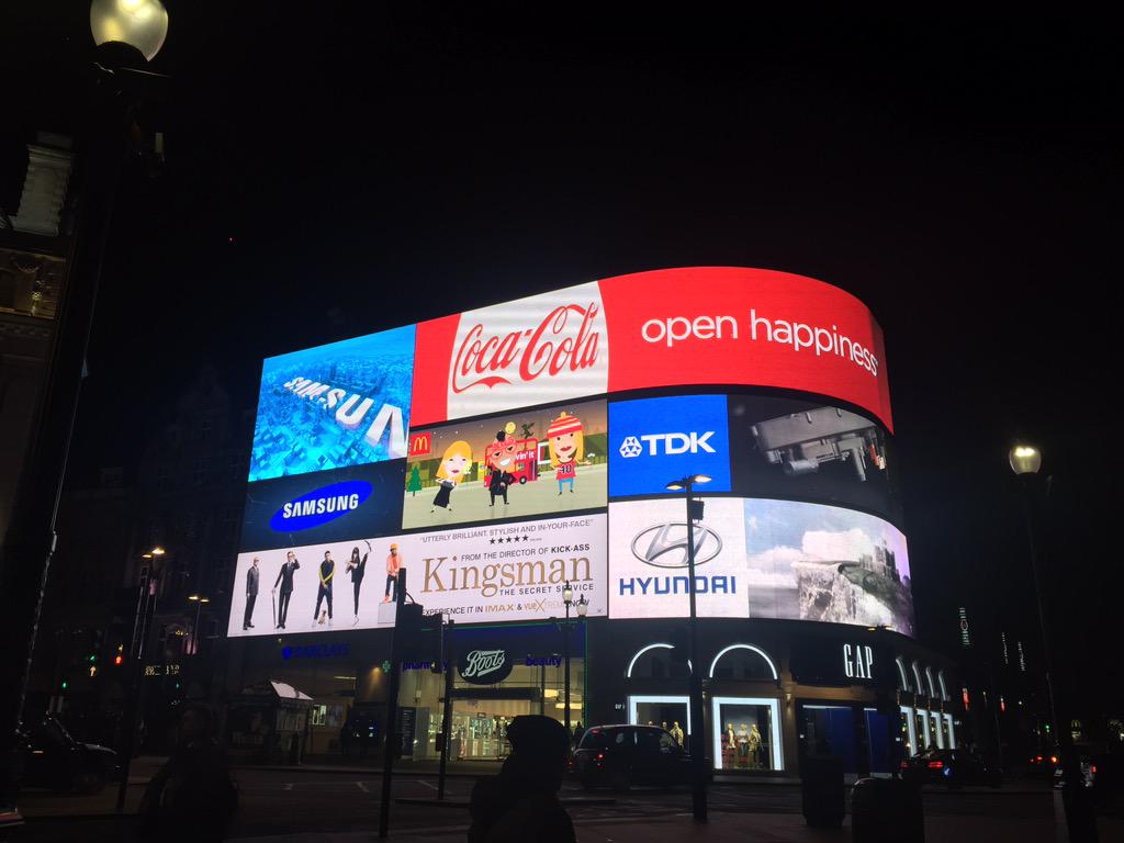 FannyVacirca's tweet photo. #SoloCoseBelle #Spettacolo #Londra ❤️🇬🇧✈️ http://t.co/aroFyaRUl5