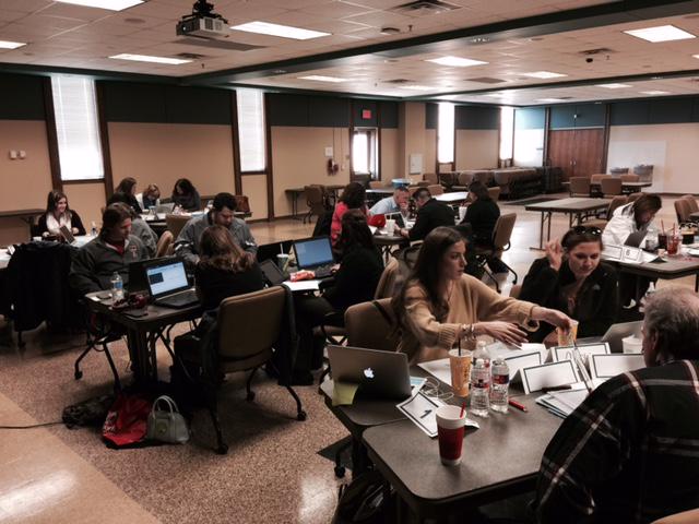 SchlechtyCenter's tweet photo. Building the first of three projects today in ENG. #engagingnetgen #edtech http://t.co/smwmmShOWQ