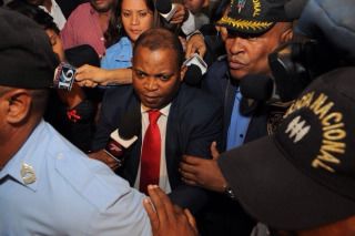 remolacha's tweet photo. Otorgan libertad a #fokiuse acusado de falsificar etiquetado medicamentos http://t.co/fd1ygEE0ob http://t.co/7LrqmSLJGZ