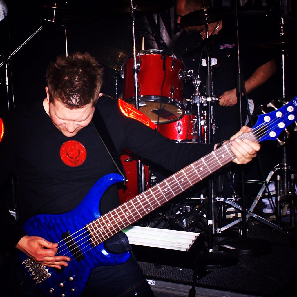 wastelandrocks's tweet image. #HeavyMetal #HornsUp #MetalMusic #Ålesund #Teaterfabrikken #Bass #Cyberdog