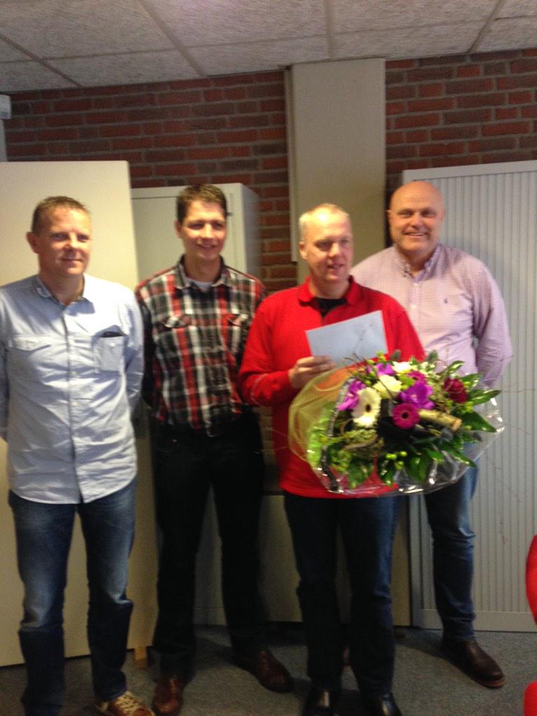 KoppelmanJan's tweet photo. #Jubileum van Eddy Bruggink 12,5 jr chauffeur bij @RKB_Vriezenveen @RKB_Leanworks @RKB_Greenworks #vanharteproficiat http://t.co/4E9fWstC7k