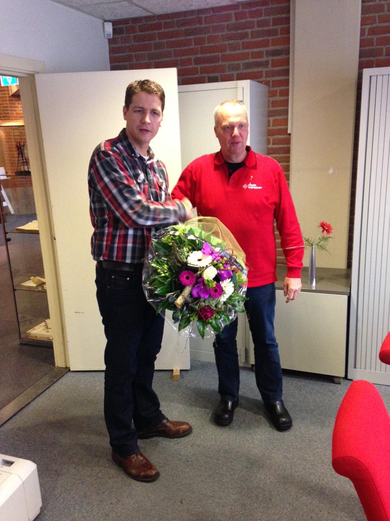 KoppelmanJan's tweet photo. #Jubileum van Eddy Bruggink 12,5 jr chauffeur bij @RKB_Vriezenveen @RKB_Leanworks @RKB_Greenworks #vanharteproficiat http://t.co/4E9fWstC7k