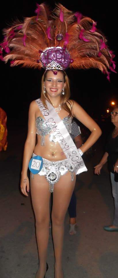 0809197e5c224d7's tweet photo. Reinadooo 2015 #Carnavalll http://t.co/sD4tWuRwA9