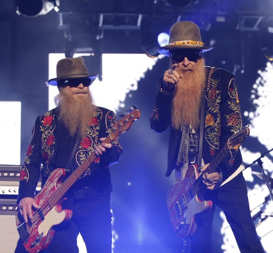 ZZTop's tweet photo. #WEEZTOP is performing live on @JimmyKimmelLive, TONIGHT at 11:35/10:35 CT on @ABCNetwork! @JimmyKimmel @Weezer http://t.co/IBKayWpms9