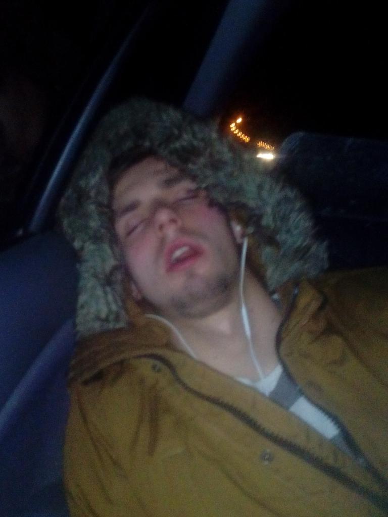 sleep_power's tweet photo. http://t.co/wYSuwv93sU