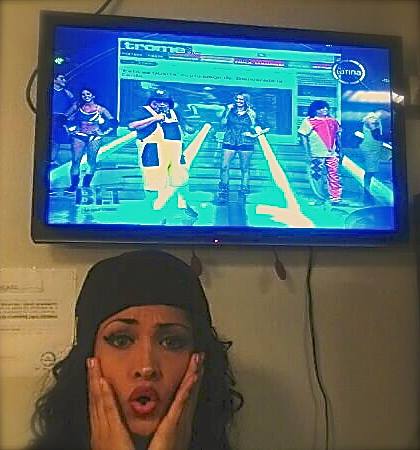 <a href="/MicheilleSoifer/">Micheille Soifer</a> disfrutando del programa 💋