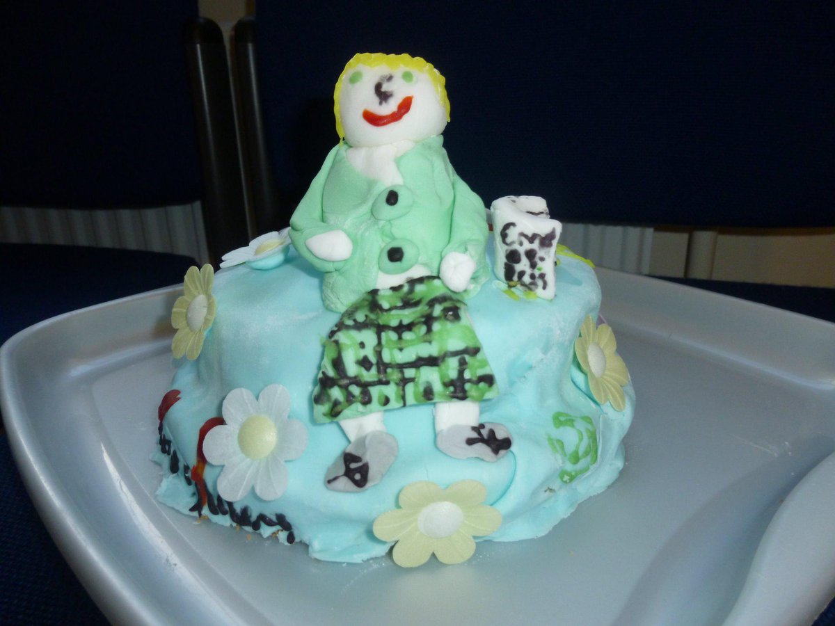 PCJS42's tweet photo. An early farewell cake. Does this person look familiar?! http://t.co/5IOhSd3OrC