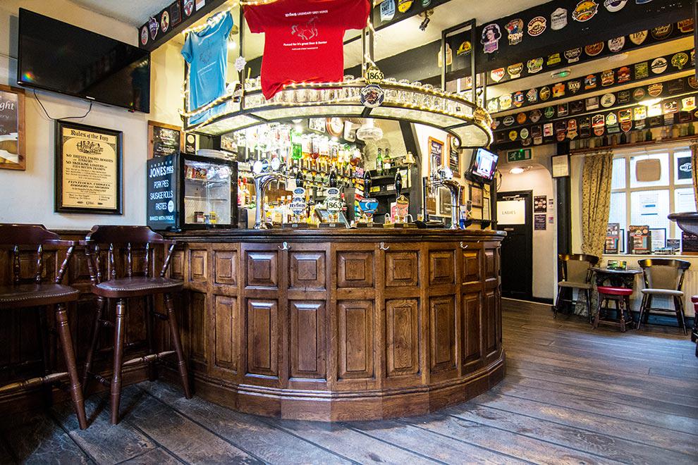 Two shots of the interior of the tiny @GreyHorseMCR are featured on Beer Lens. awv.me/eKWnH