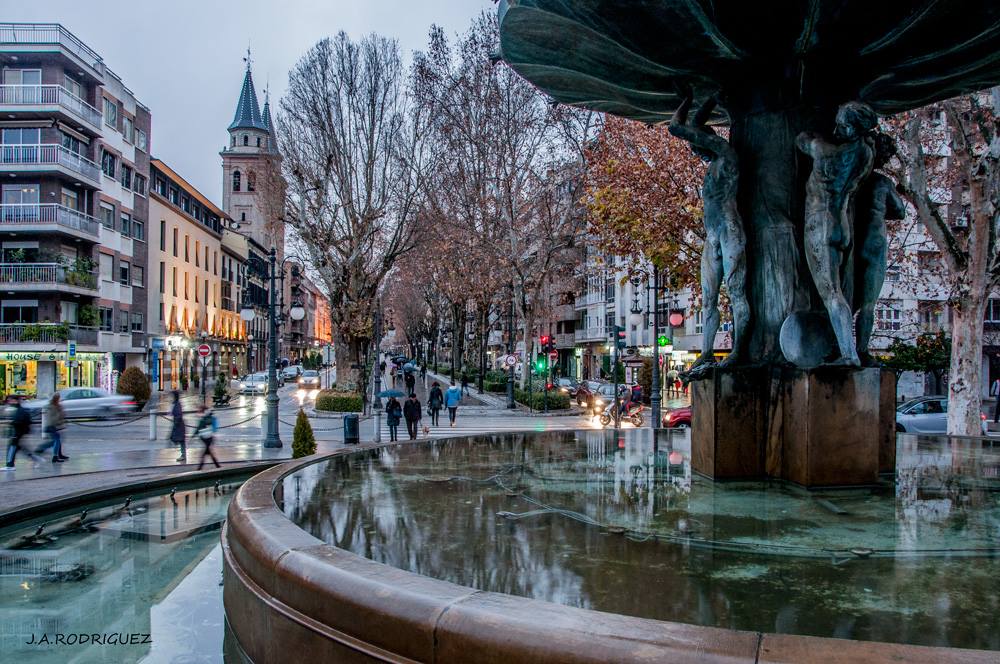 Granada, bella y esquiva. Donde todo es posible menos el acabar de conocerla.. Foto de José Antonio Rodríguez Delgado