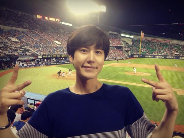 Happy Birthday Cho Kyuhyun :*
Wish you all the best..
GodBlessYou ({}) 
