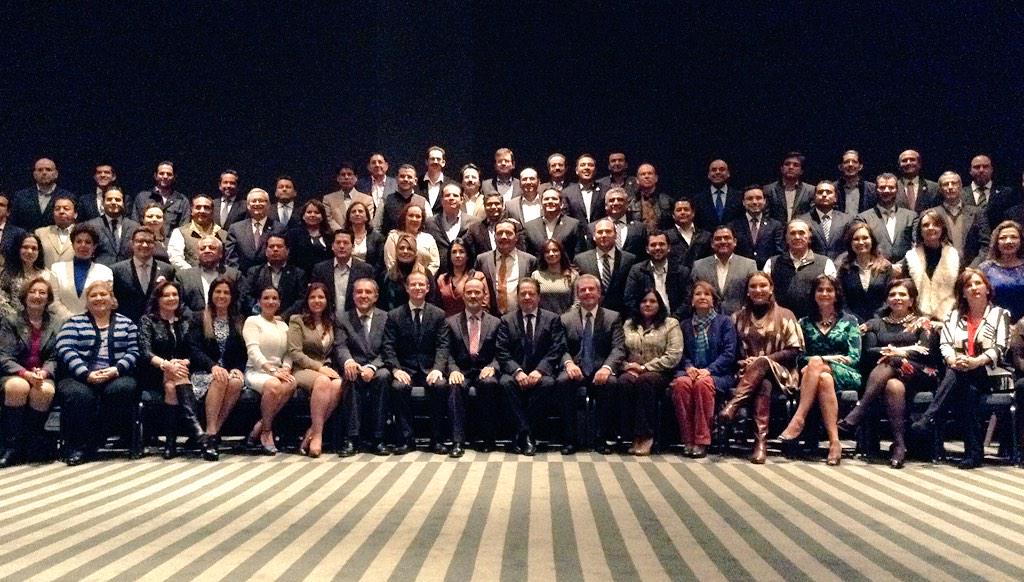 Hoy los <a href="/diputadospan/">Diputados PAN</a> definimos la agenda legislativa p/el nuevo periodo de sesiones de <a href="/Mx_Diputados/">H. Cámara de Diputados</a> <a href="/AccionNacional/">Acción Nacional</a>