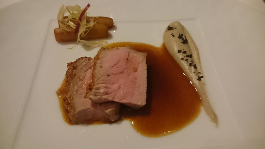 KevinChambenoit's tweet photo. @NantaiseAParis @EmmanuelDelmas @LeBristolParis @LaRVF_mag quelle belle soirée! Merci #Confuron #bourgogne #grandvin http://t.co/c7z6S7eQOH
