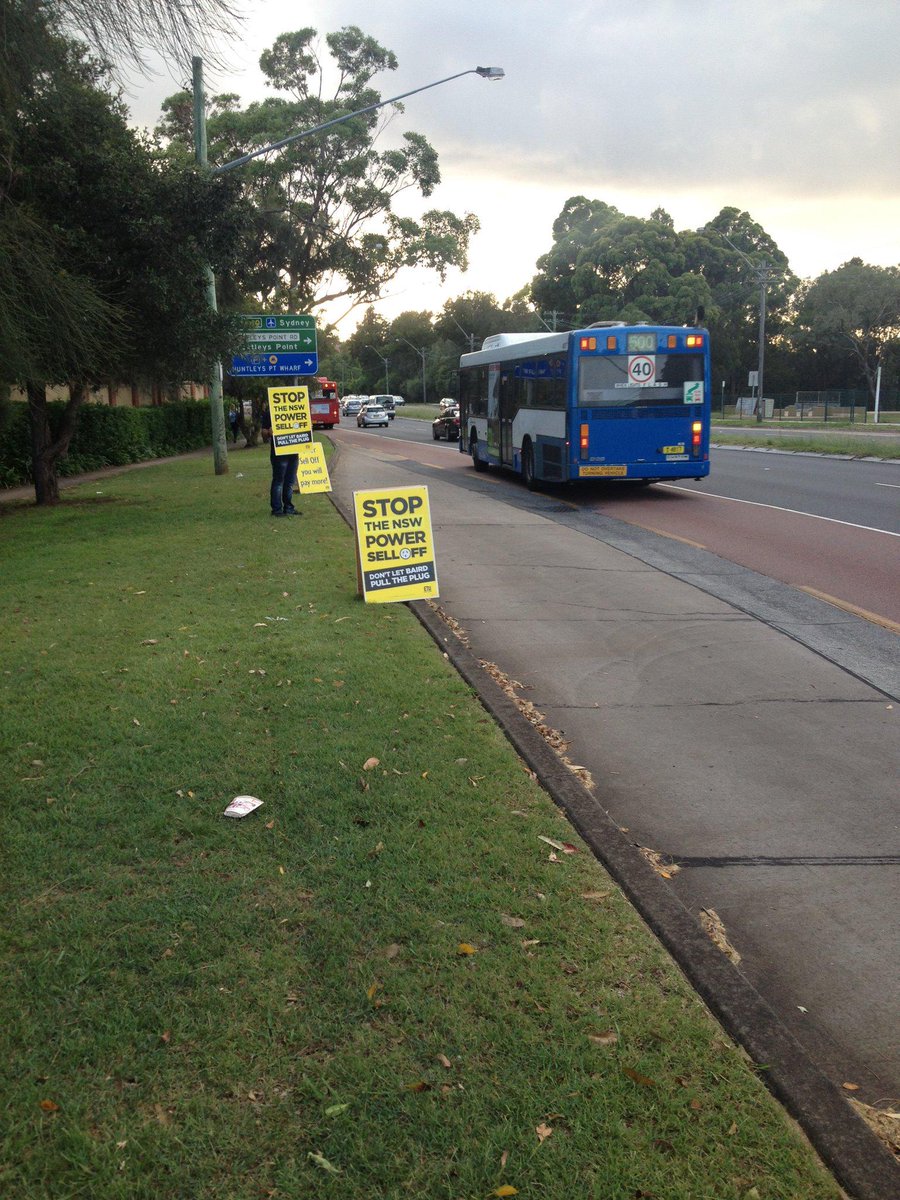 NSWPowerSellOff's tweet image. Photos from our high visibility campaigning this morning #nswpol #Penrith #Bluemountains #CentralCoast #Newcastle