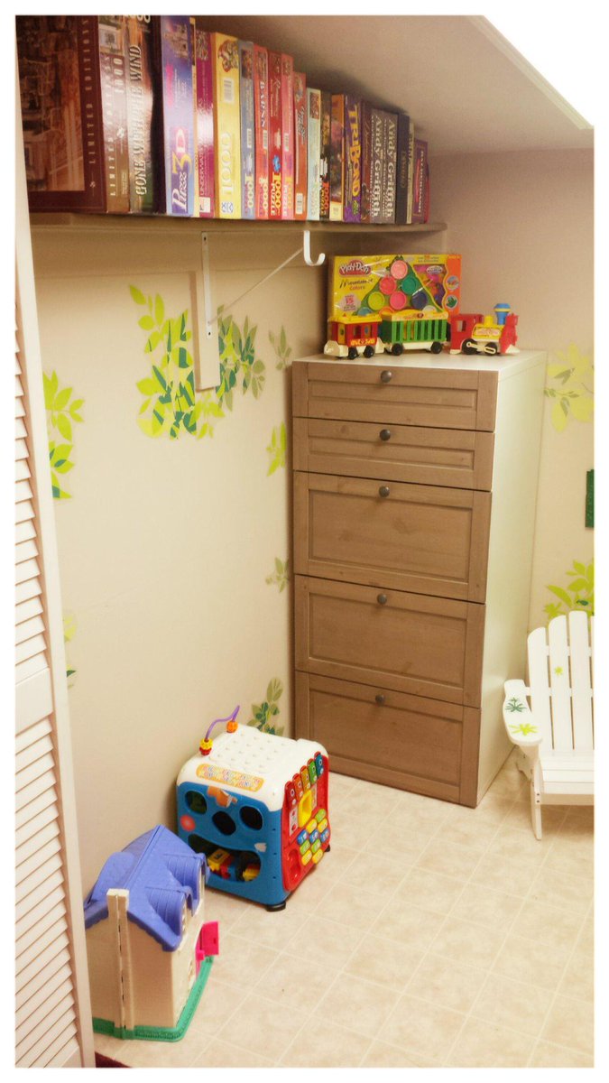 Nirvanza's tweet photo. Some before and after pics of a child's playroom.Added #space and #design to a very cramped space #organize #Nirvanza http://t.co/TT0DhjIEBP