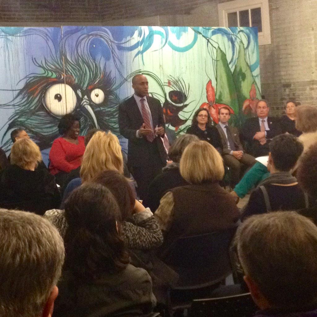 QuintonLucasKC's tweet image. Visiting with neighborhood organizations in the Northeast.  Great mural at #KCMuseum behind me by the way.