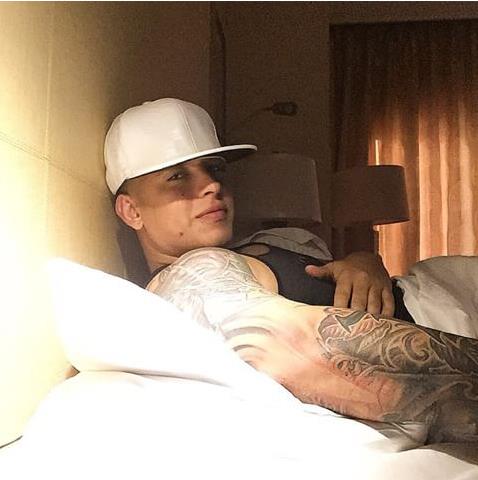 CangriForever16's tweet photo. #HappyBirthdayDaddyYankee  38 😭 #HappyBirthdayDaddyYankee  38 😭 #HappyBirthdayDaddyYankee  38 😭 http://t.co/TVOQDnkOKJ