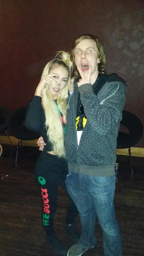 DerekHunley's tweet image. Happy birthdayyyy to the soon to be Mrs. Derek Hunley @L1LDebbie