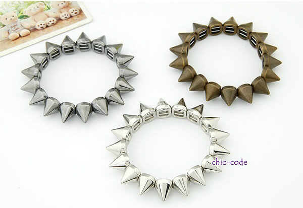 Les_FillesShop's tweet photo. LFS-A-005 Bracelet Stud IDR 30.000 http://t.co/aDuk62Ivrd